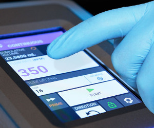intuitive touchscreen works even wearing gloves